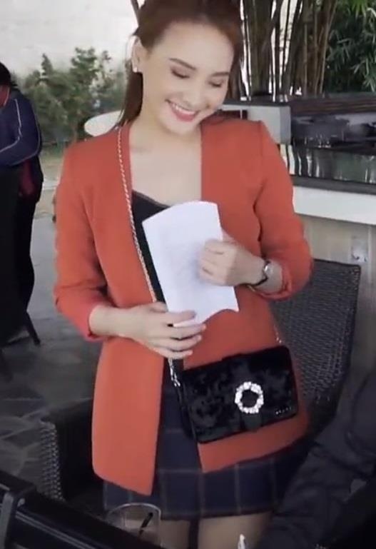 Phong cach an mac cua Thu trong Ve nha di con anh 6