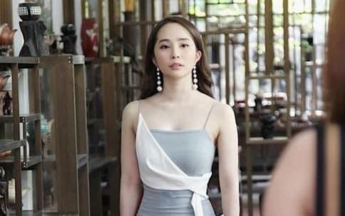 Vay 'Nhuc Nha' va loat do bong dung hot nho phim Ve nha di con hinh anh