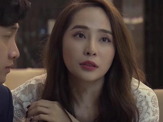 Chiec vay goi cam Nha mac trong phim 'Ve nha di con' hinh anh