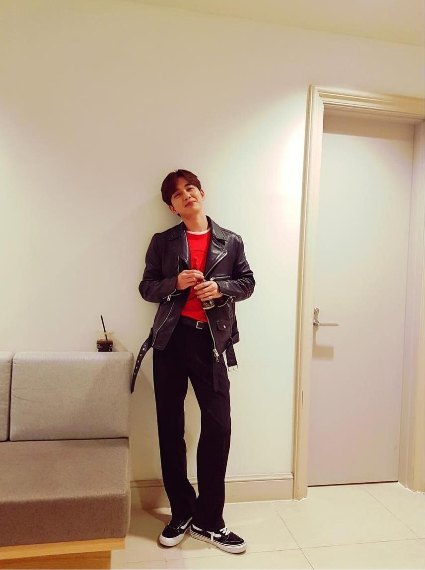 Ve lang tu cua Yoo Seung Ho anh 7