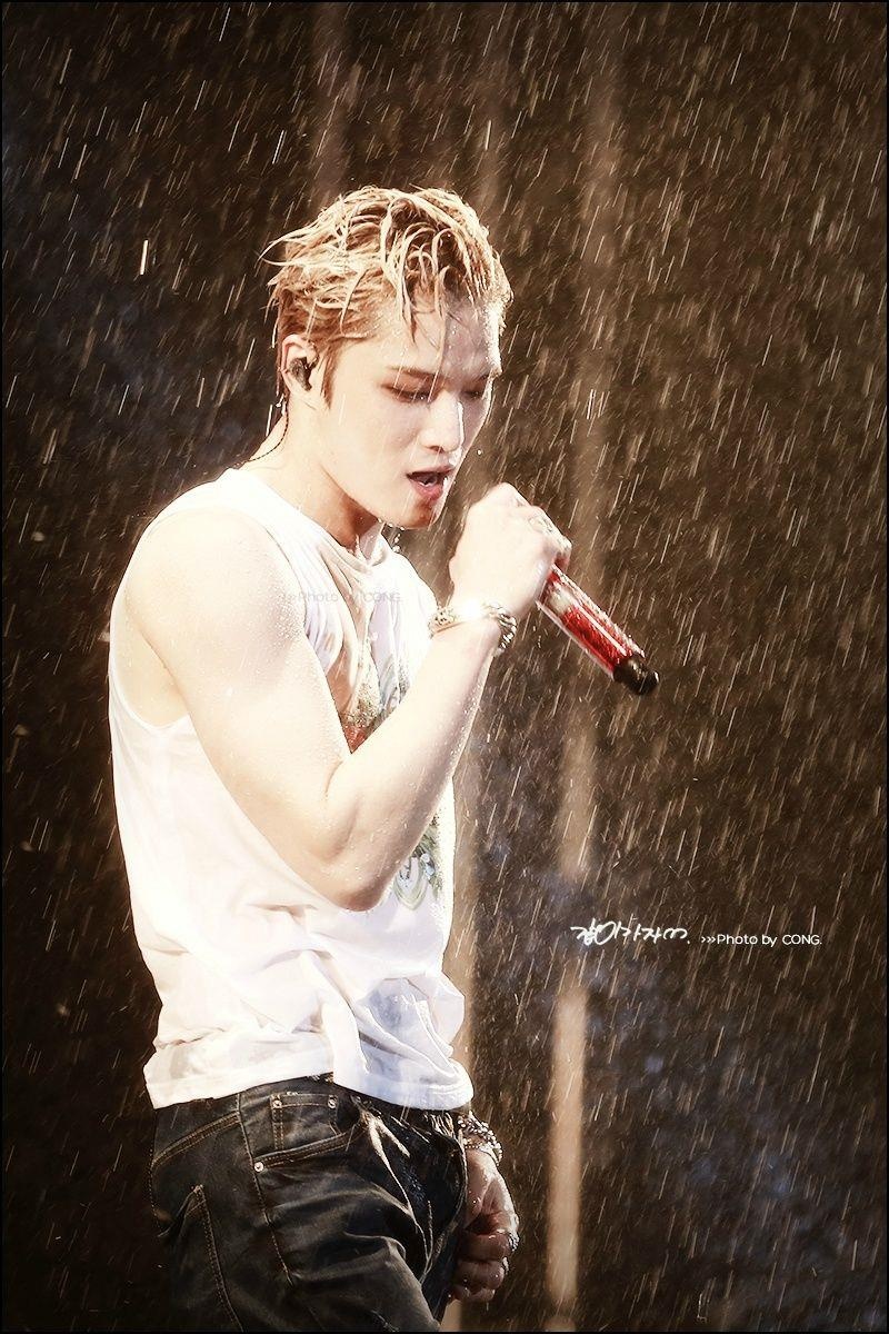 thoi trang san bay Kim Jaejoong toi Viet Nam anh 10