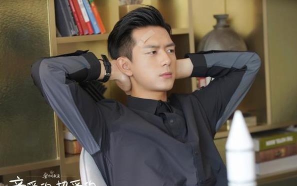 Nam chinh 'Ca muc ham mat' ca phim chi mac do den van cuc chat hinh anh