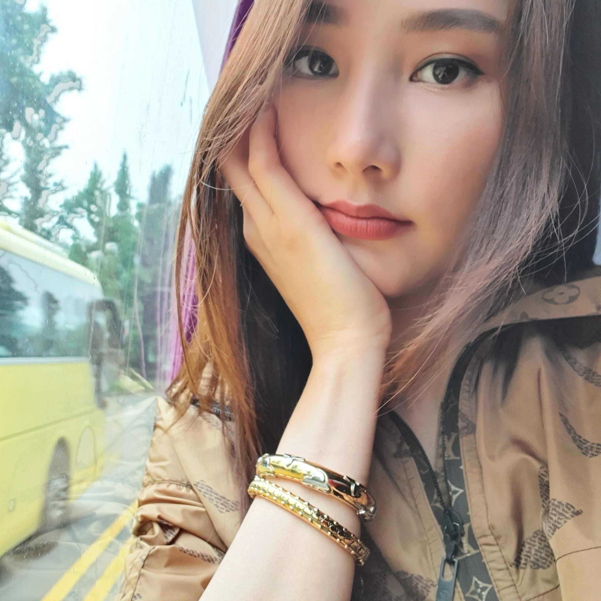 Diem My 9X dung hang hieu anh 6