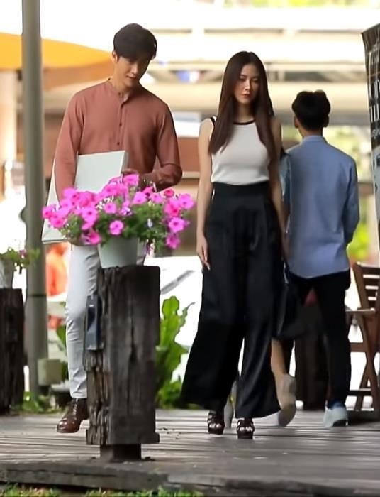 Thoi trang nu chinh phim Chiec la cuon bay anh 5