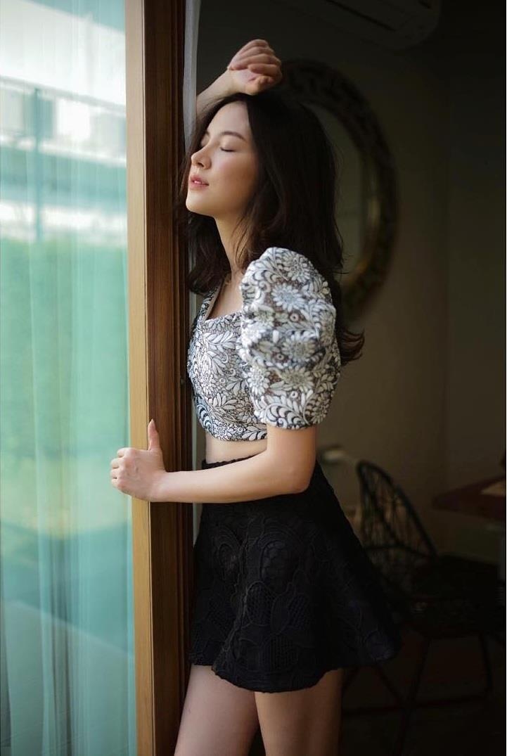 Thoi trang dien vien nu chiec la cuon bay anh 1