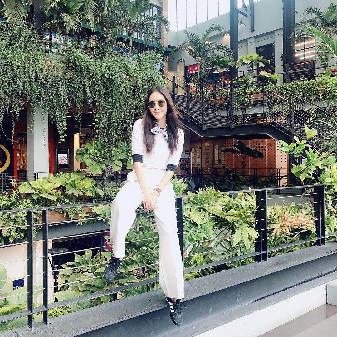 Thoi trang dien vien nu chiec la cuon bay anh 6