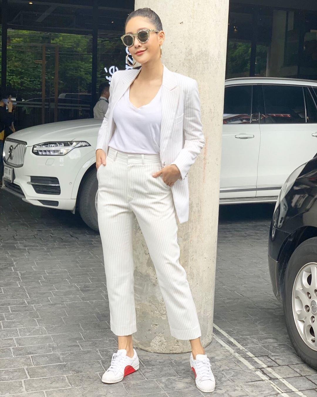 Thoi trang dien vien nu chiec la cuon bay anh 7