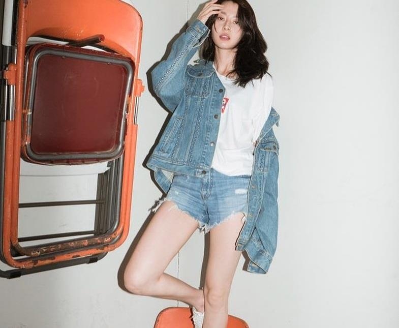 Lee Jong Suk hen ho anh 10