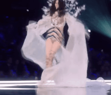 Thien than 'vo ech' va loat tai nan kho quen o show Victoria's Secret hinh anh
