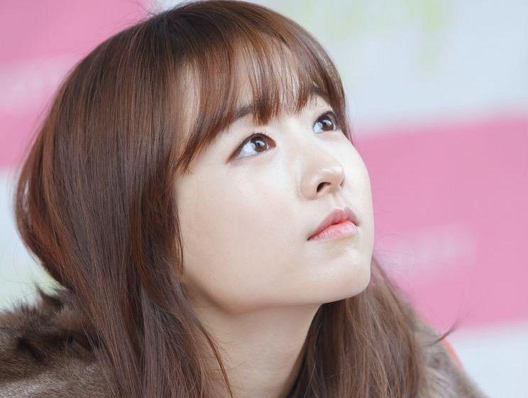 Ban se co ve ngoai 'bung ra sua' nhu Park Bo Young neu lam the nay hinh anh