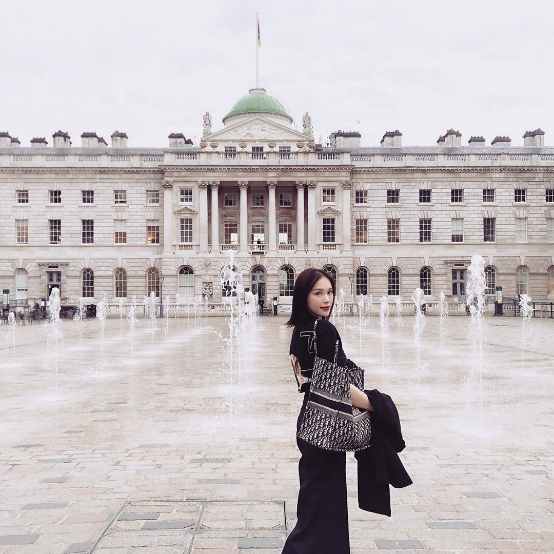 ban gai Phillip Nguyen anh 7