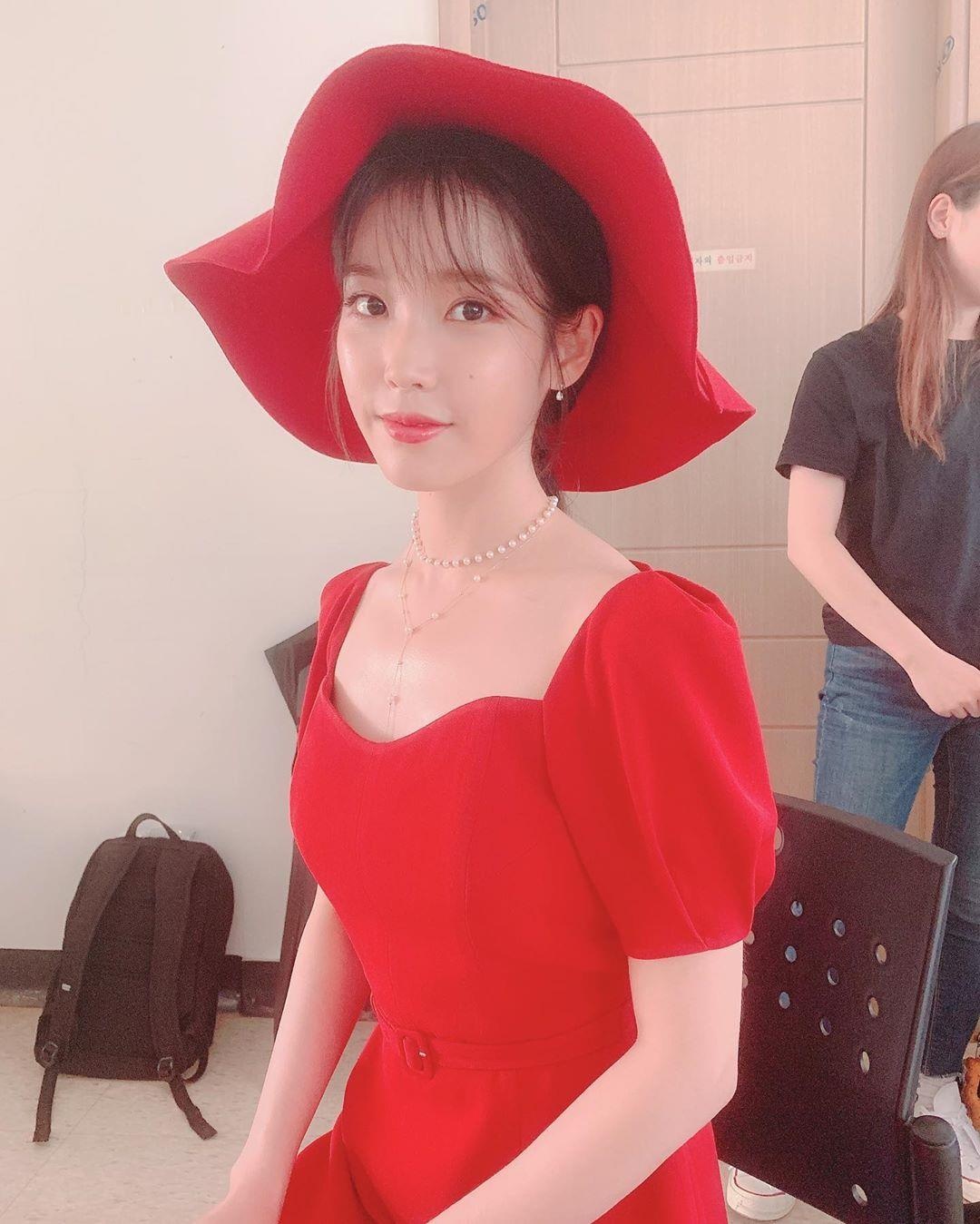 Sulli IU diện hàng hiệu ảnh 8 Sulli IU dien hang hieu anh 8