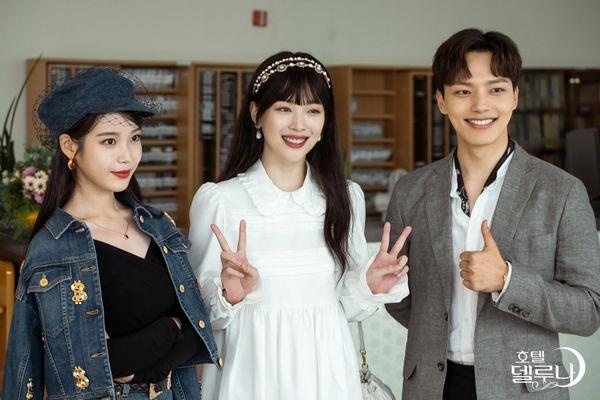 Doi ban IU - Sulli dien toan do hieu, co bo len den 200 trieu dong hinh anh