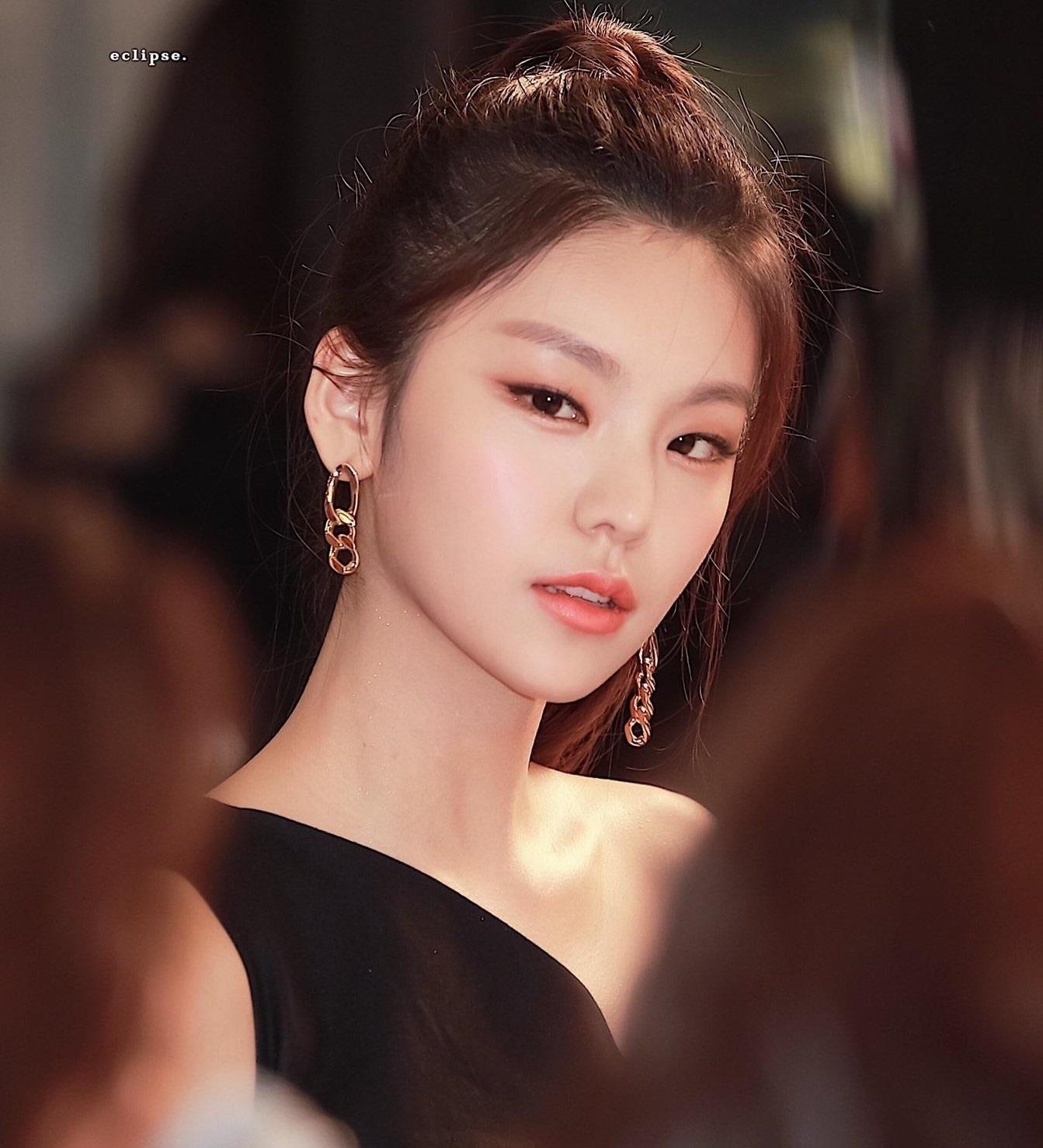 thời trang của Yeji ITZY ảnh 1 thoi trang cua Yeji ITZY anh 1