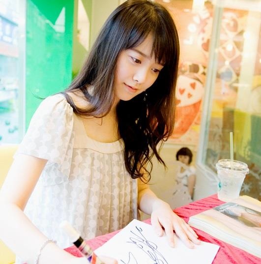 thoi trang cua Goo Hye Sun va Ahn Jae Hyun anh 1