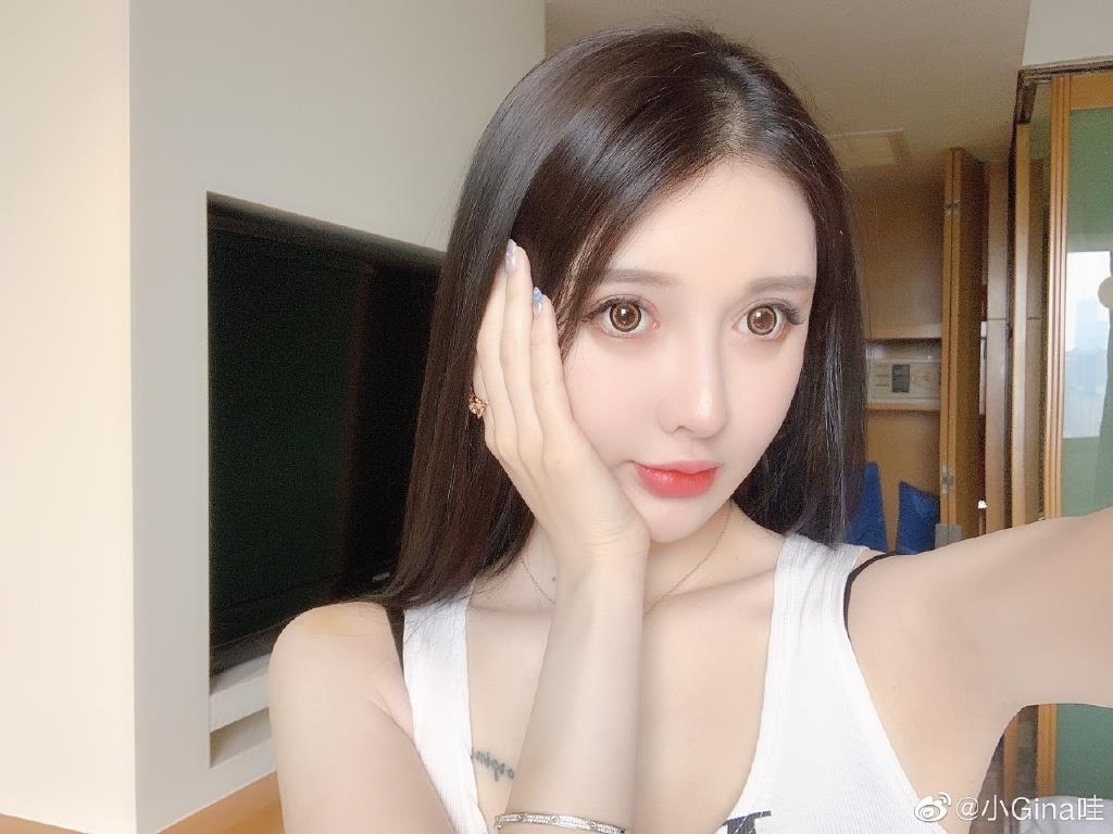 thoi trang ban gai tin don Ngo Diec Pham anh 1