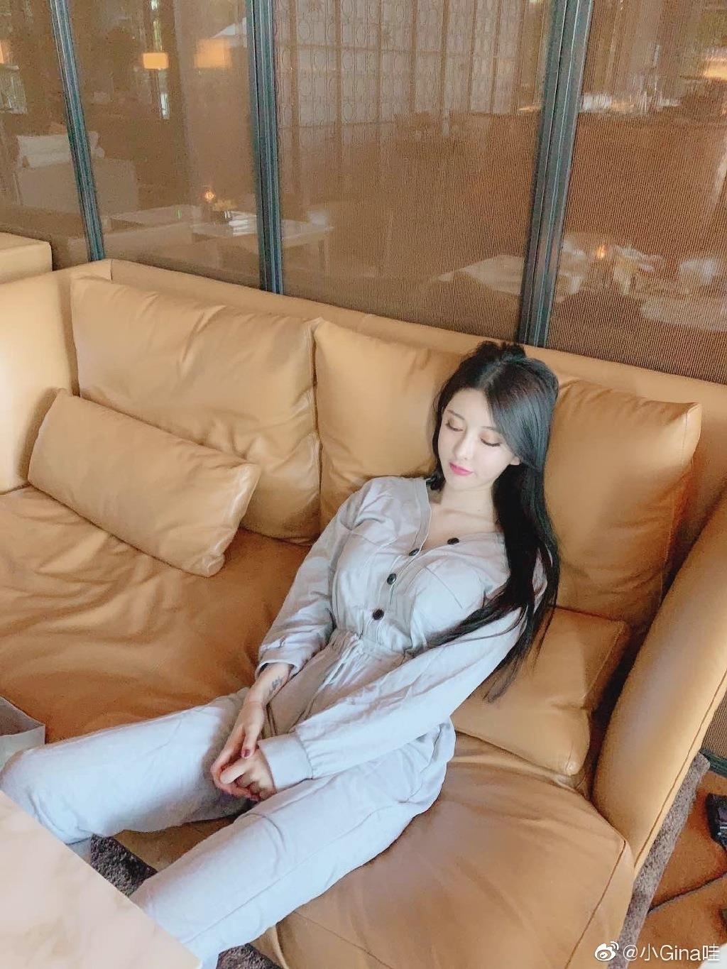 thoi trang ban gai tin don Ngo Diec Pham anh 8