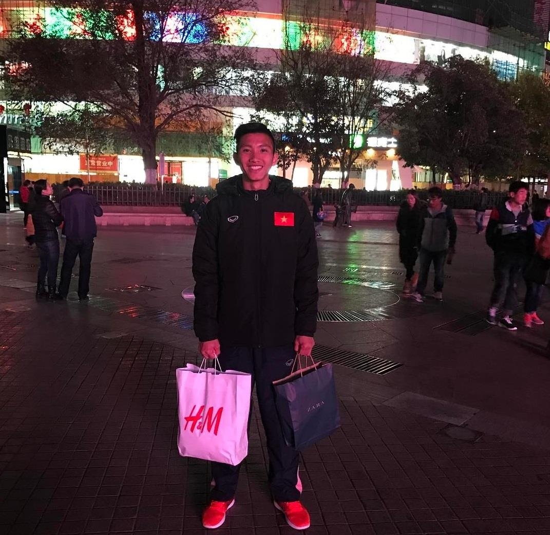 thoi trang Doan Van Hau anh 2