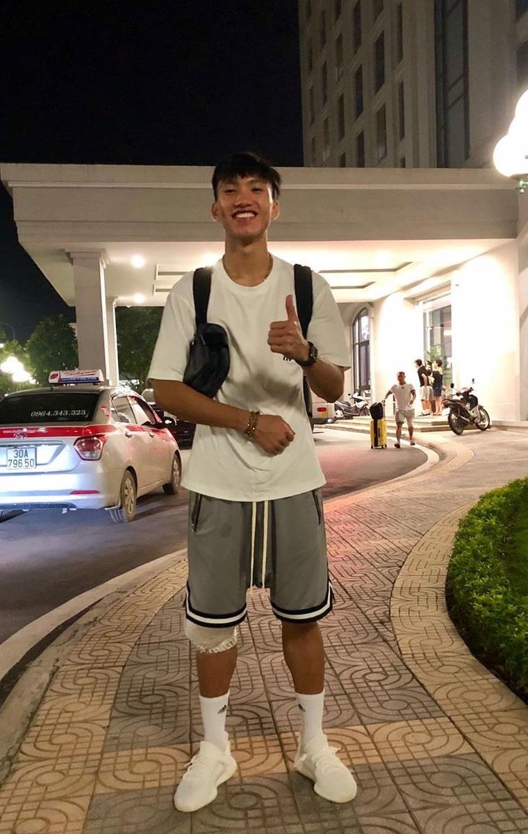 thoi trang cua Doan Van Hau anh 6