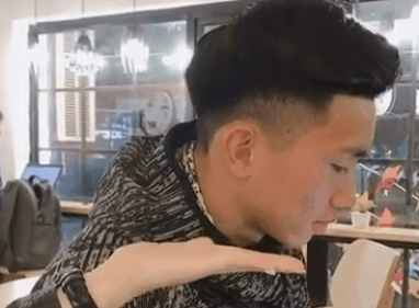 Doan Van Hau hut fan nu bang hanh dong dang yeu hinh anh