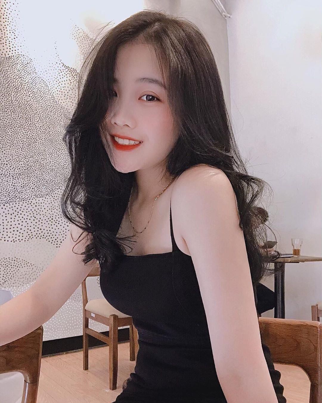 ban gai Doan Van Hau anh 1