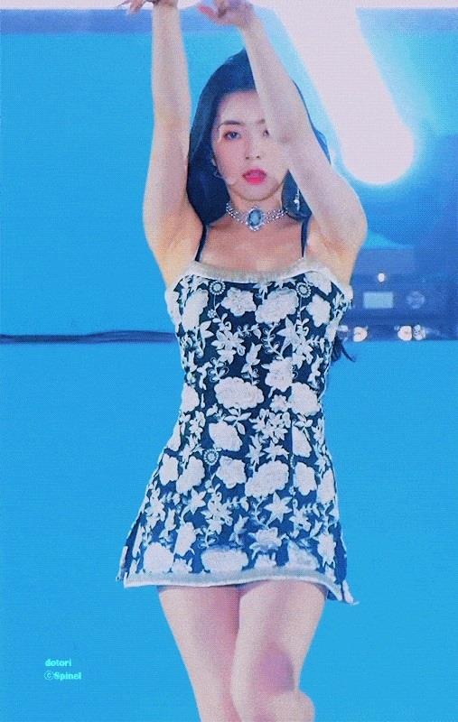 Red Velvet mac vay ngan anh 3