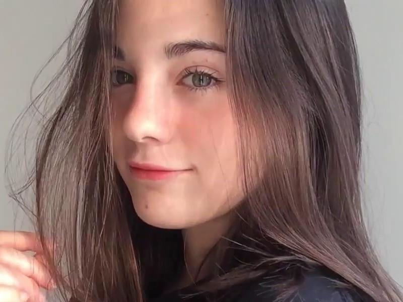 Hot girl hut 2 trieu view voi clip day make up de lam theo hinh anh