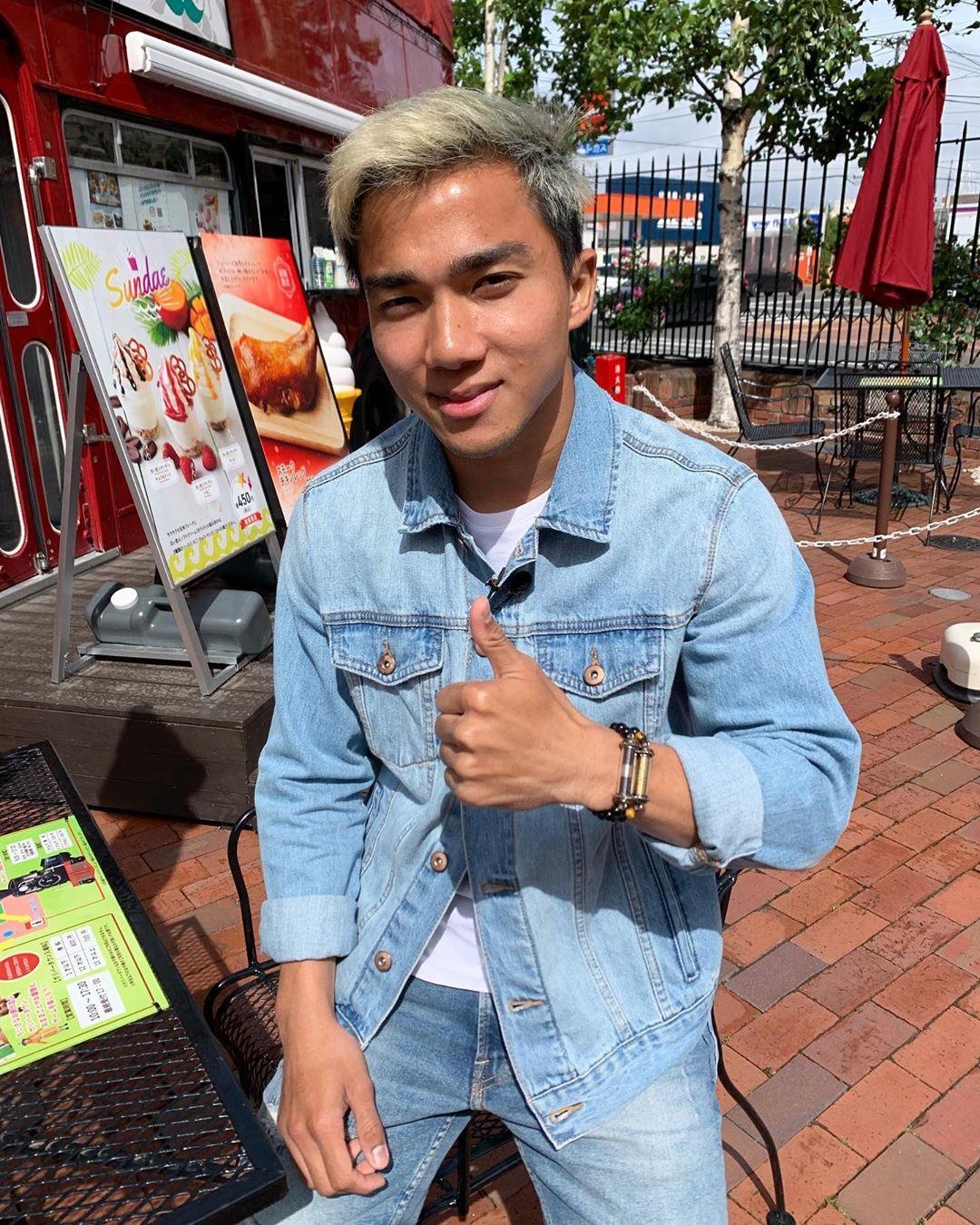 Thoi trang cua cau thu Thai Chanathip anh 5