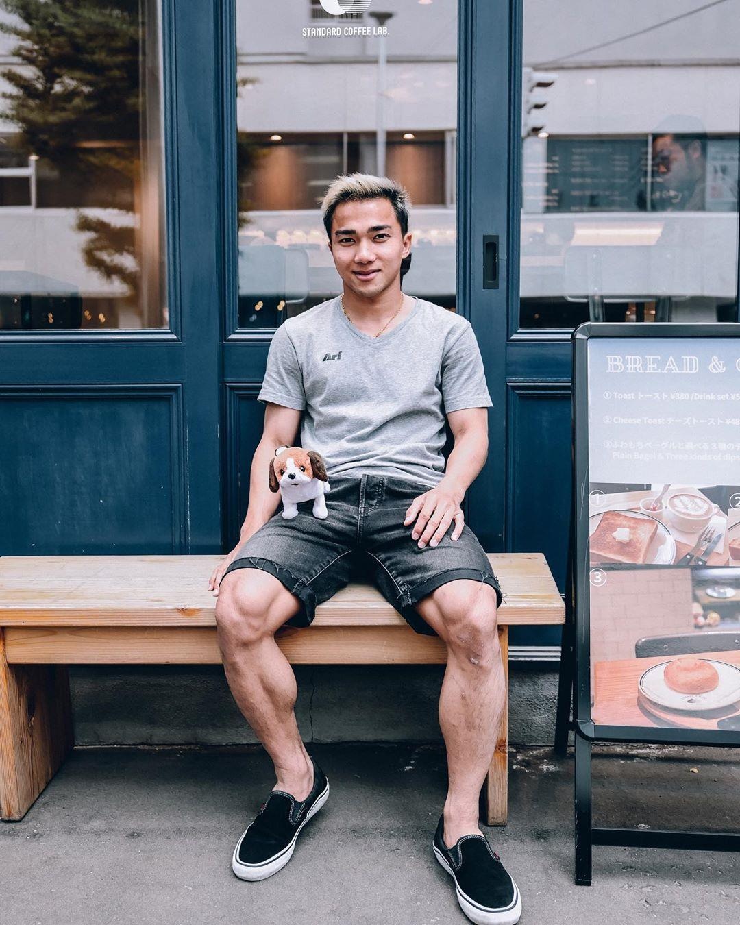 Thoi trang cua cau thu Thai Chanathip anh 2