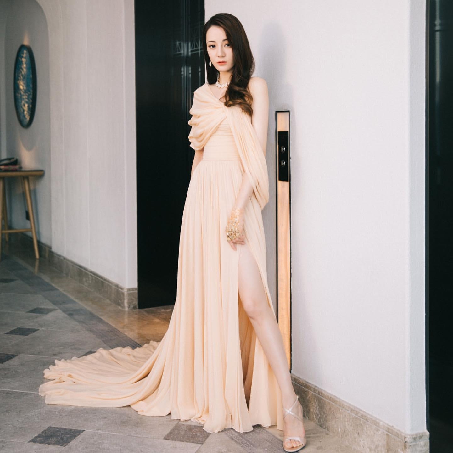 Dich Le Nhiet Ba vay da hoi anh 1