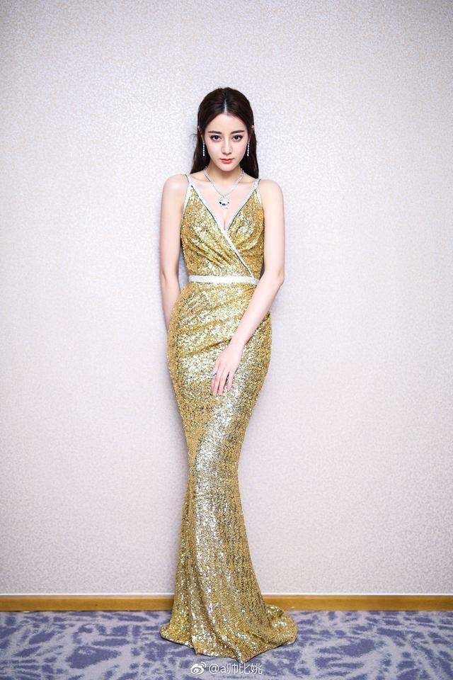 Dich Le Nhiet Ba vay da hoi anh 17