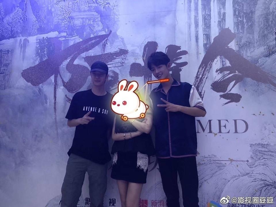 Vuong Nhat Bac bi che lun vi mac quan lung bung anh 6