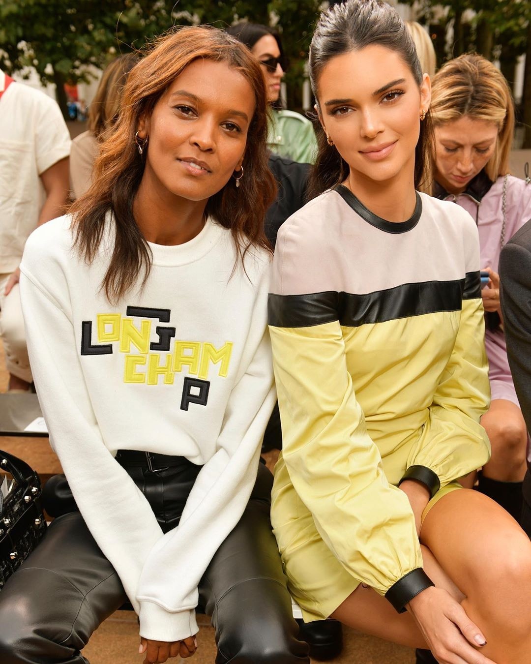 Kendall Jenner khong dien tai NYFW anh 3