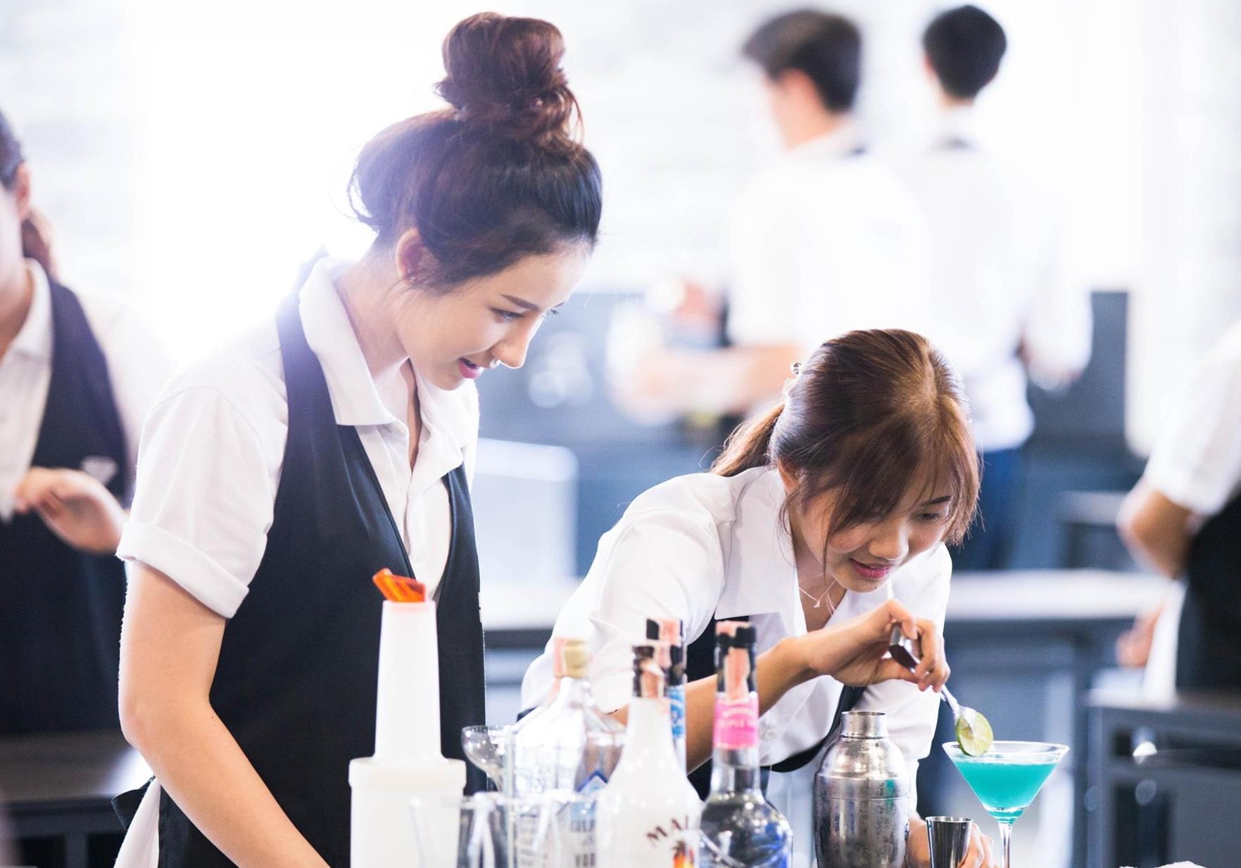 dong phuc sinh vien anh 11