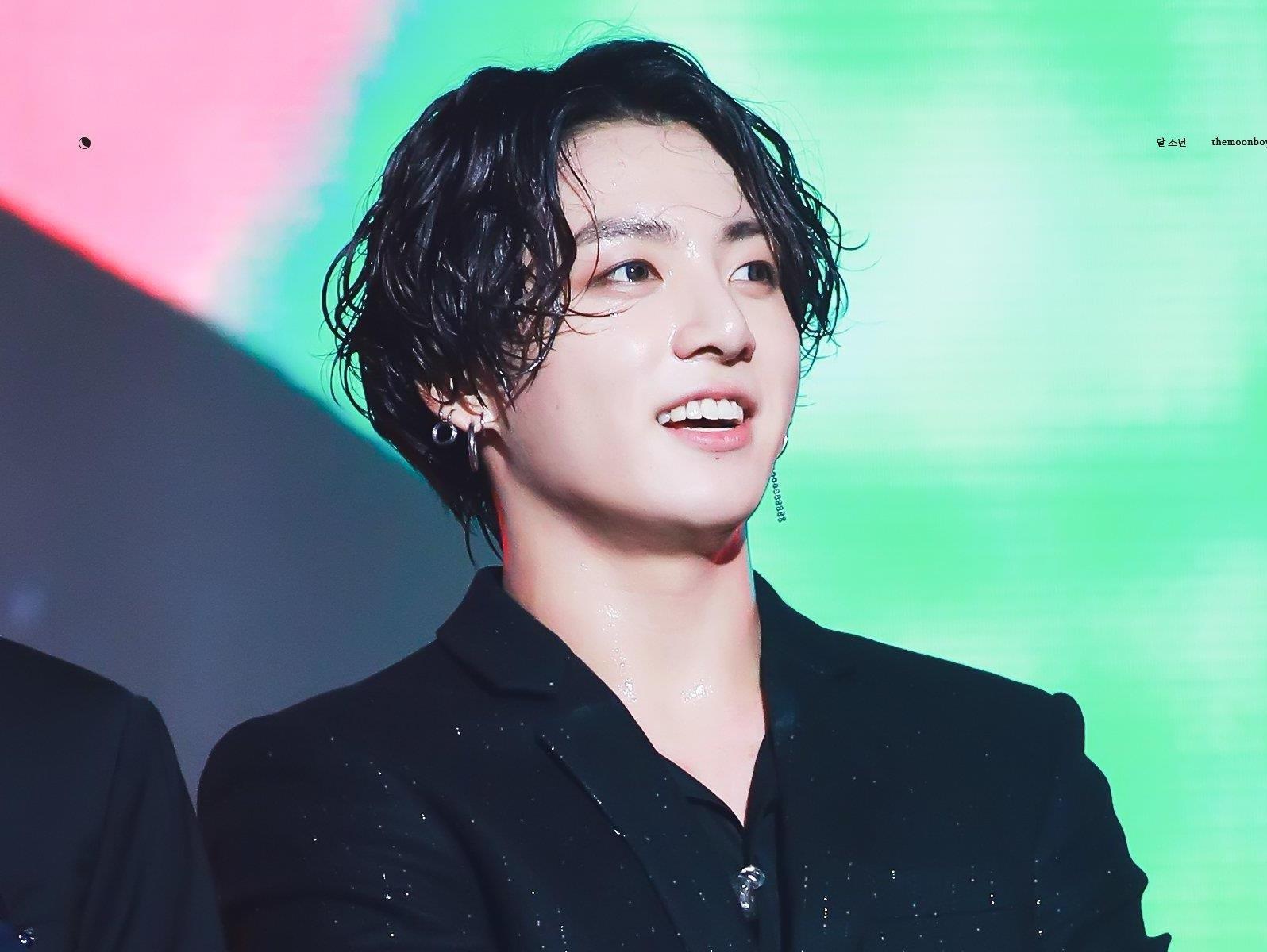 Jungkook nuoi toc dai: Nguoi ung ho, ke che loa xoa mat chat hinh anh