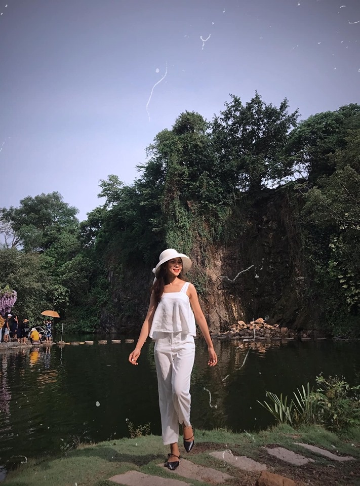 thoi trang ban gai Phan Van Duc anh 6