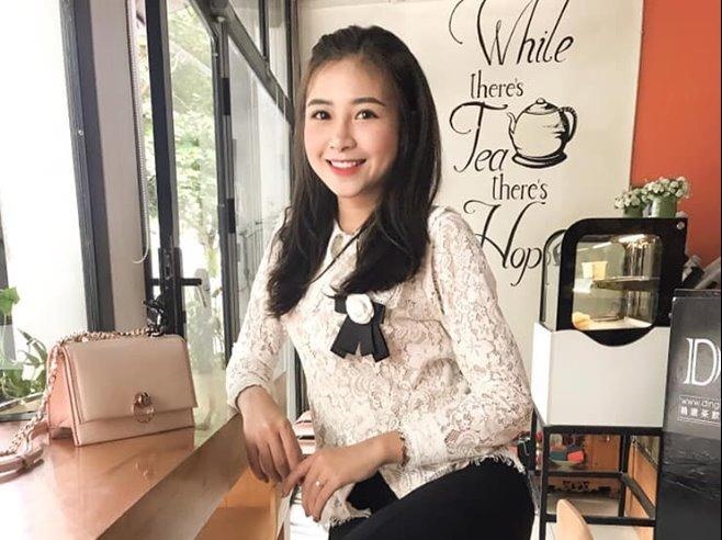 Ban gai Phan Van Duc an mac tre trung, da dang phong cach hinh anh