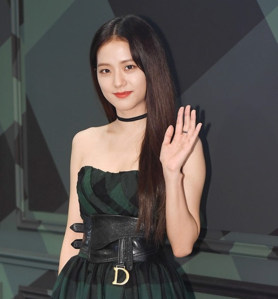 BlackPink tham du show thoi trang anh 7