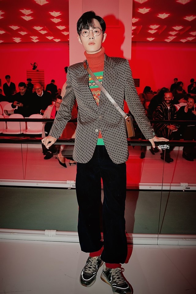 Tieu Chien mac hang hieu kem sang anh 3