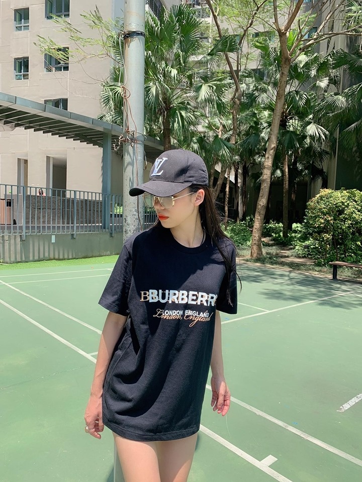 thoi trang ca si Huong Ly anh 10