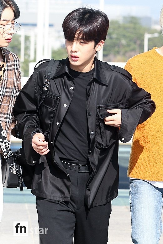 Yohan o san bay anh 7