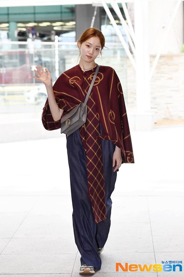 Thoi trang Lee Sung Kyung anh 10