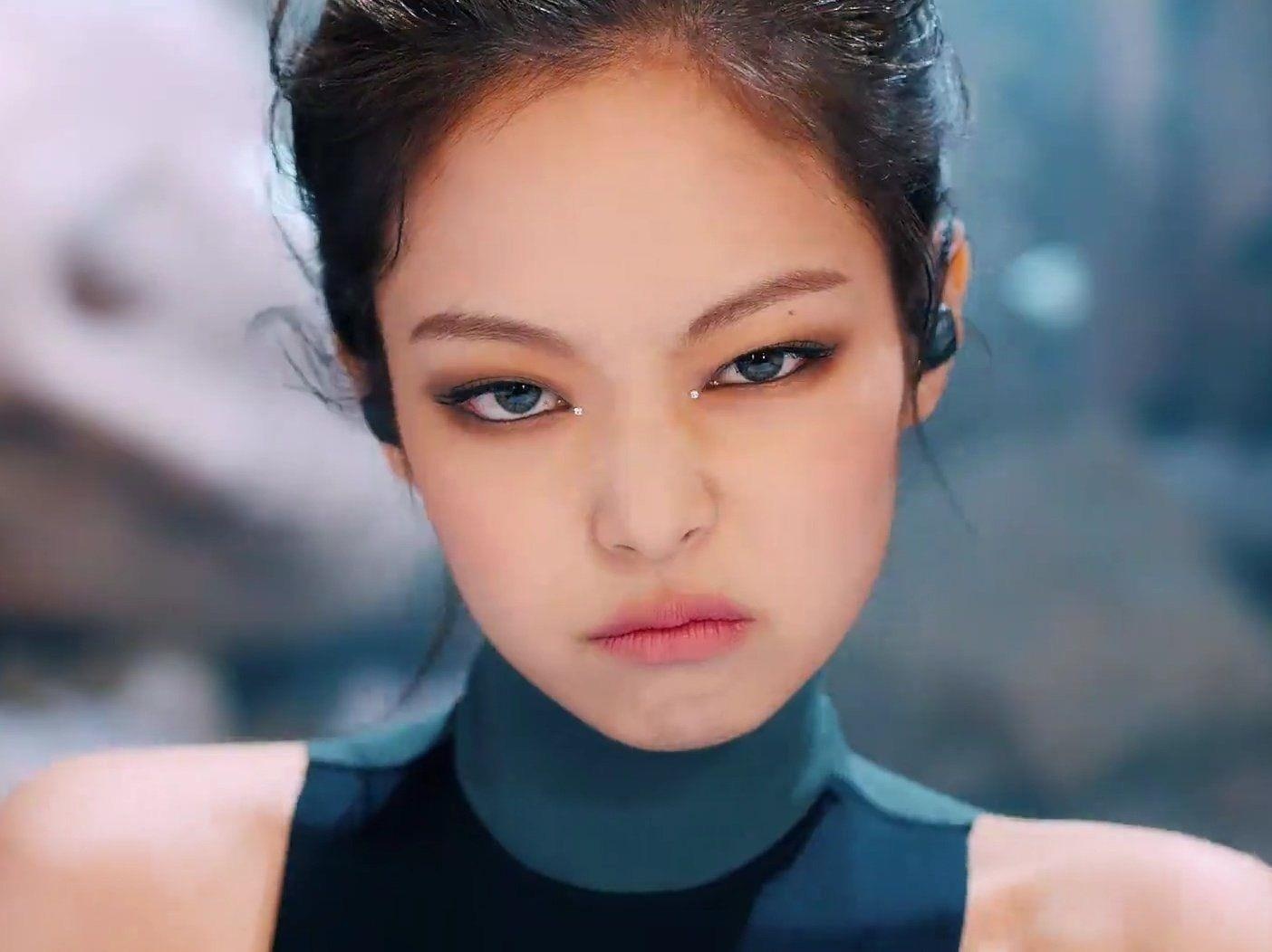 Co gai len doi nhan sac nho chuyen gia make up cua BlackPink hinh anh