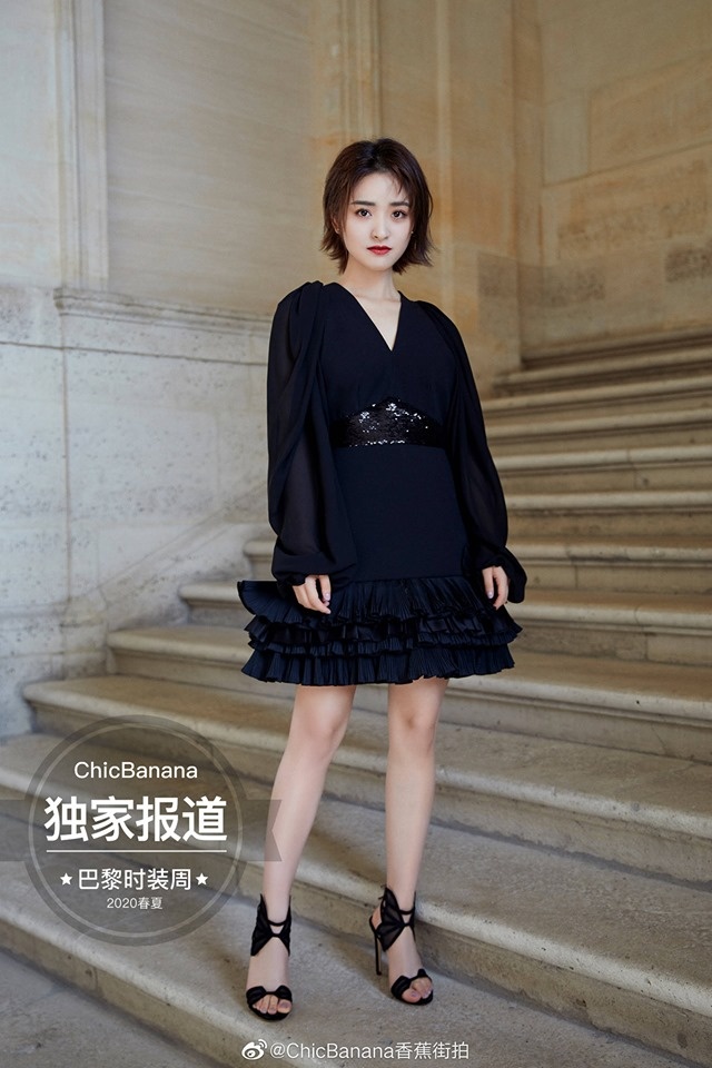 thoi trang du su kien Tham Nguyet anh 2