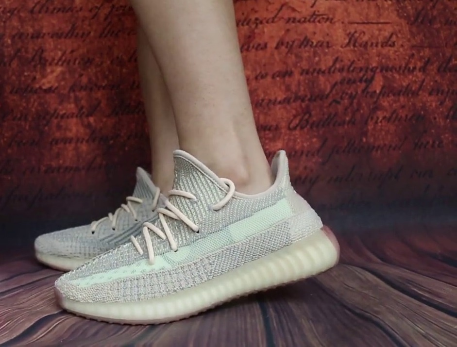 giày Yeezy mất giá ảnh 5 giay Yeezy mat gia anh 5
