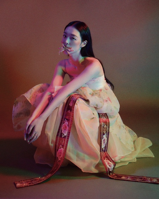 Sulli xuat hien xinh dep tren tap chi anh 4