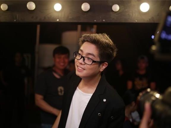 Bui Anh Tuan hat tinh ca tang nguoi ham mo hinh anh