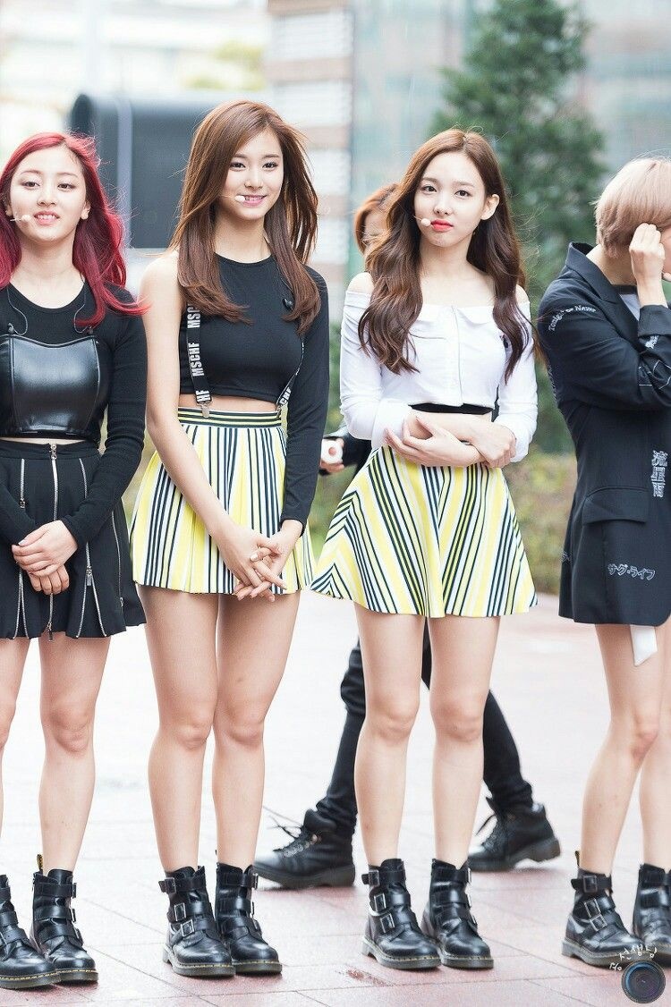 idol nu dien Dr. Martens anh 6