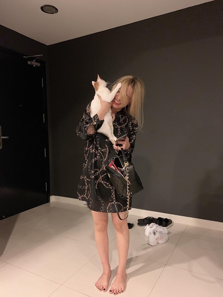 thoi trang cua Hoang Thuy Linh anh 5