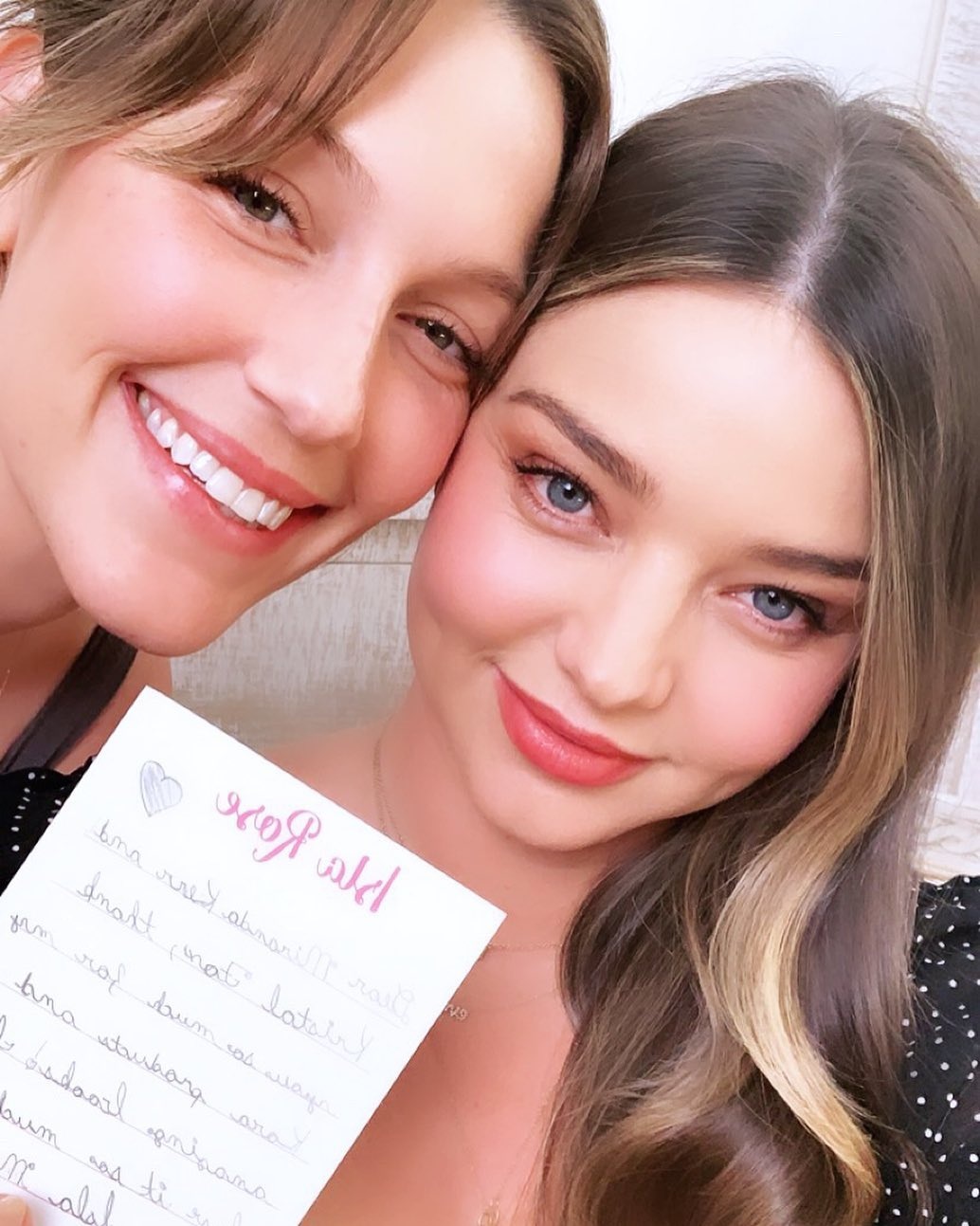 Miranda Kerr chia sẻ bí quyết trang điểm khi mang bầu ảnh 1 Miranda Kerr chia se bi quyet trang diem khi mang bau anh 1